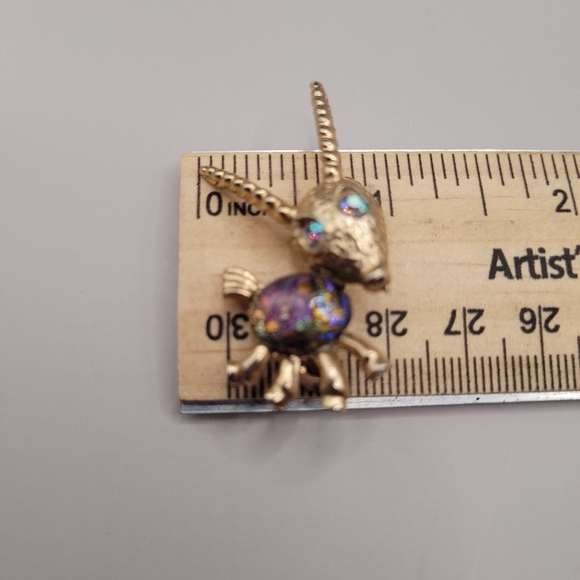 Sparkly Antelope? Brooch - Picture 4 of 5